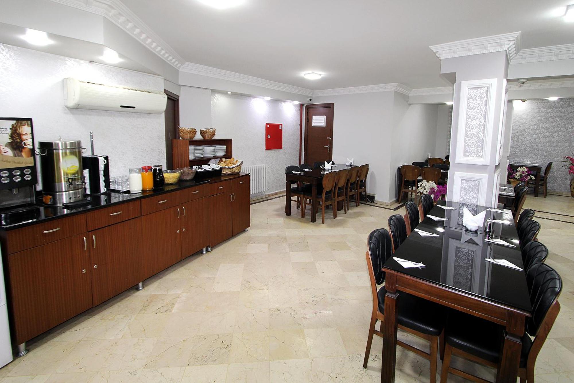Lyon Hotel Istanbul Bagian luar foto