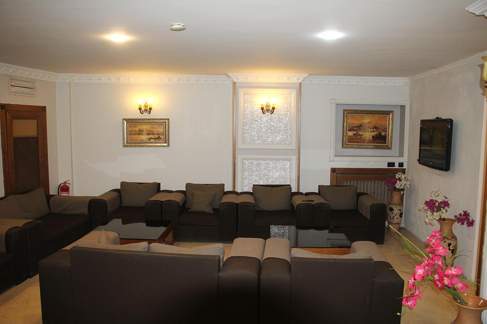 Lyon Hotel Istanbul Bagian luar foto