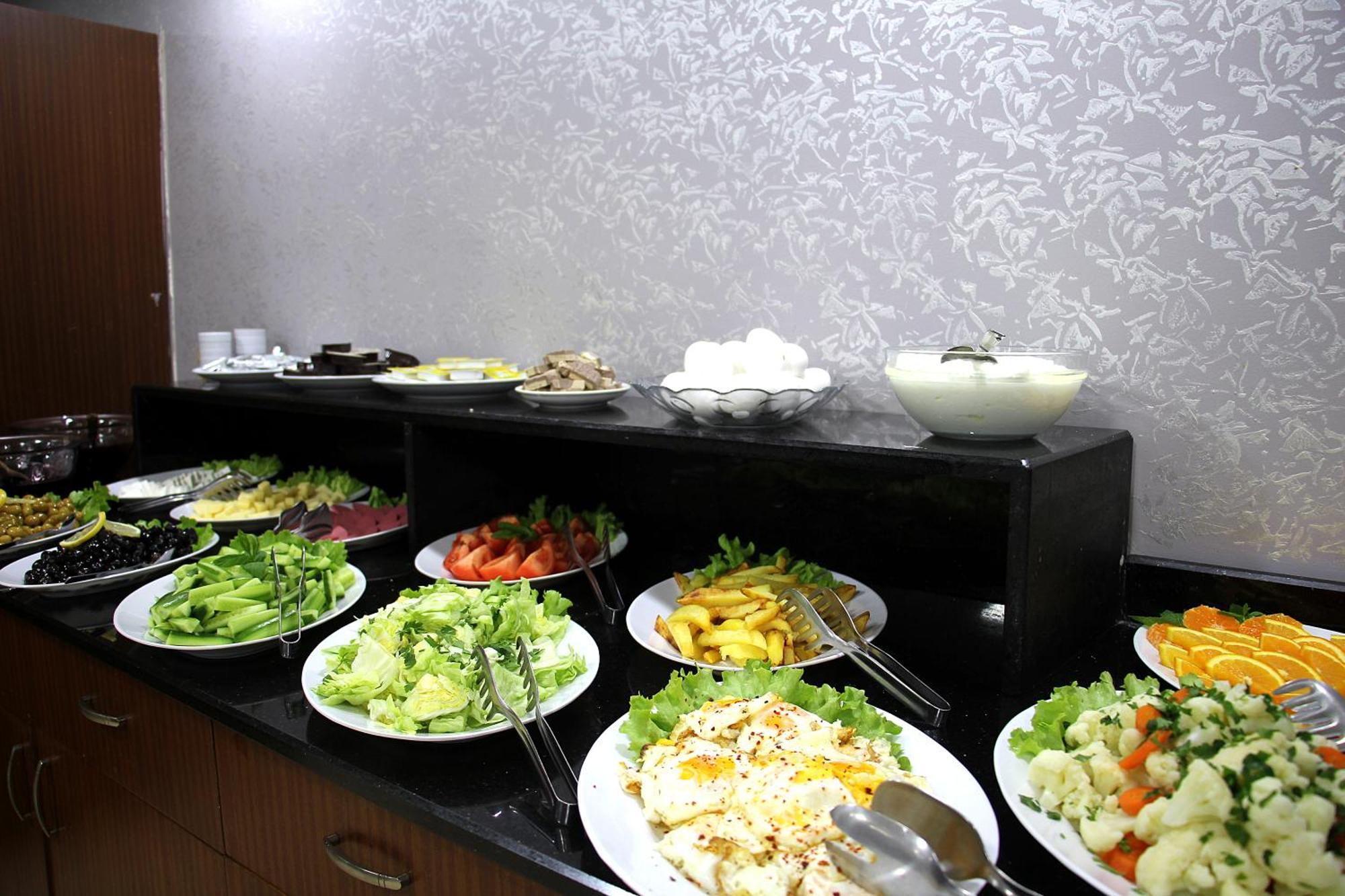 Lyon Hotel Istanbul Bagian luar foto